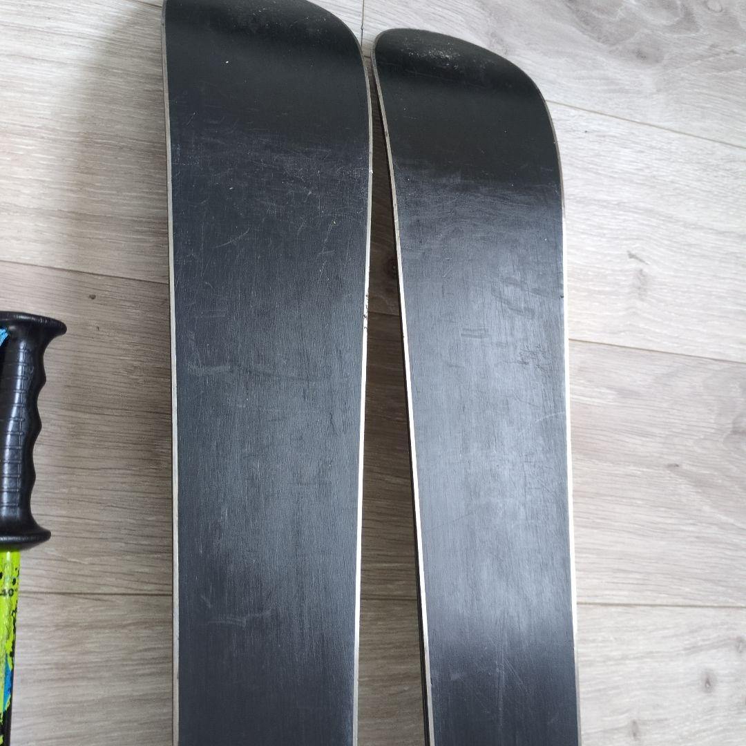 スキー靴　スキー板　ストック