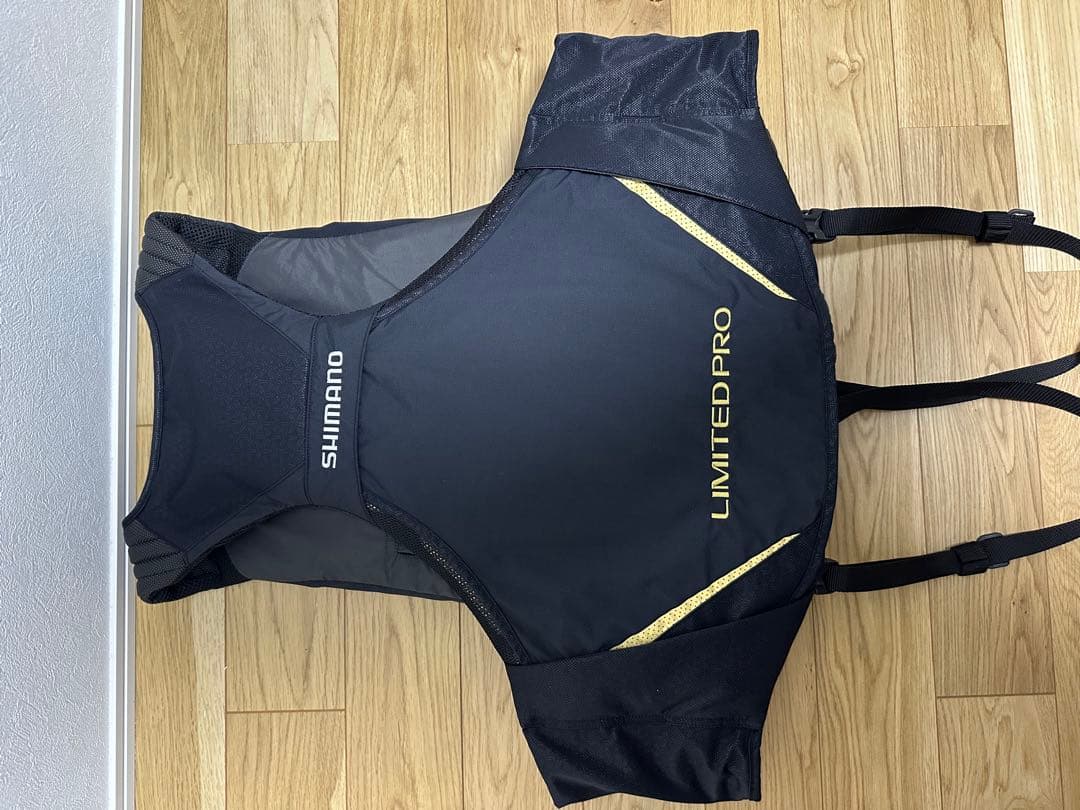 シマノ　リミテッドプロ　フローティングベスト　L