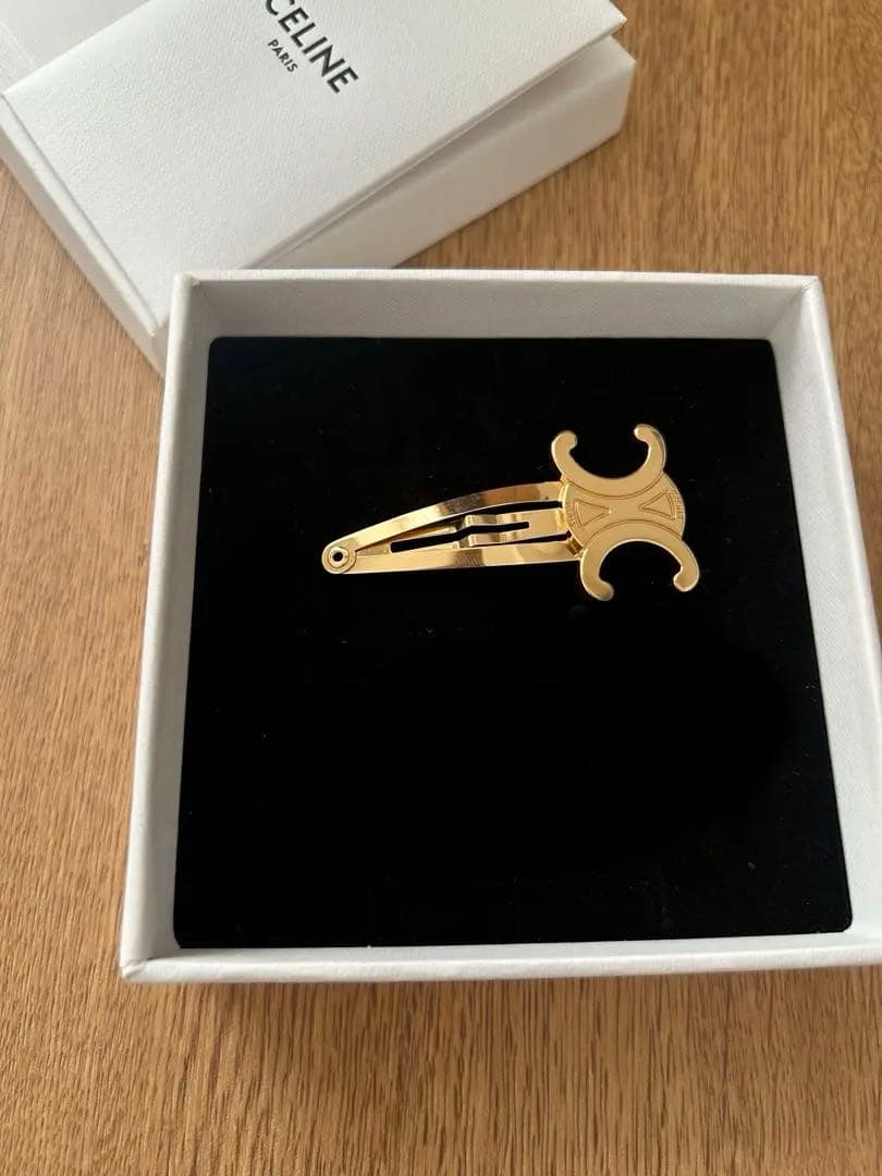 CELINE スナップ ヘアクリップ 一個売り　ゴールドフィニッシュ ブラス