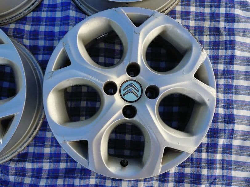 ②シトロエンC3 純正16インチホイール 2本/4本同時購入必須 ※説明必読