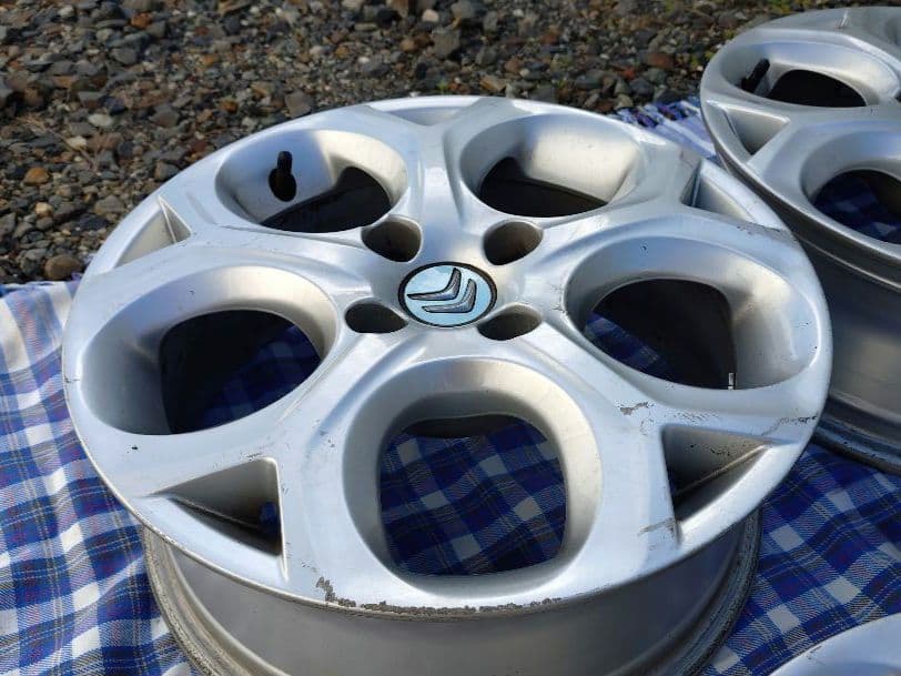 ②シトロエンC3 純正16インチホイール 2本/4本同時購入必須 ※説明必読