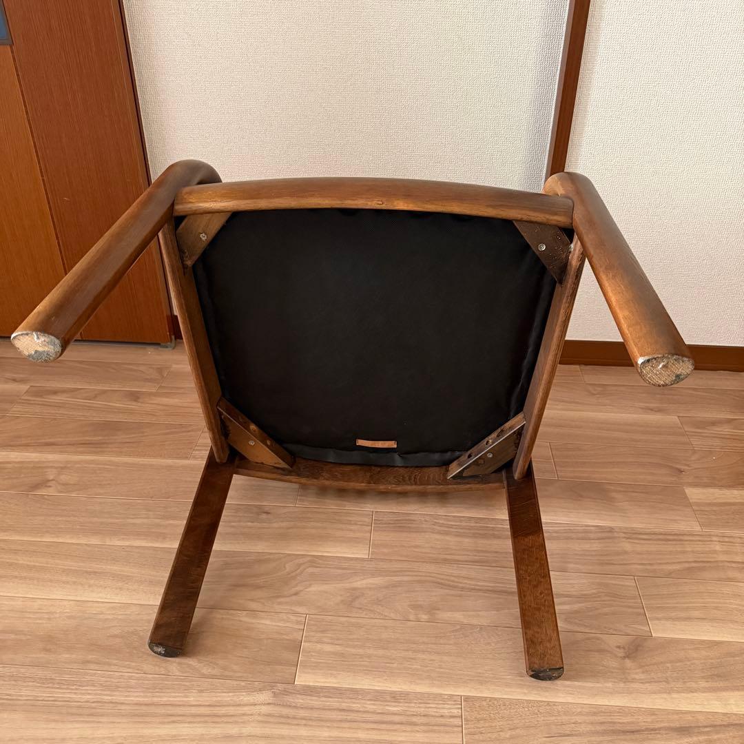 カリモク家具 アームチェア 木製フレーム レザー座面 ダイニングチェア