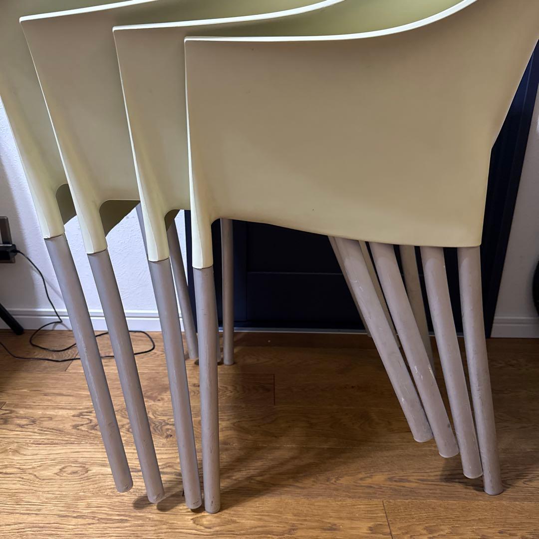 (大阪市中央区引き取り限定・4脚まとめ売り)Kartell | カルテル 椅子
