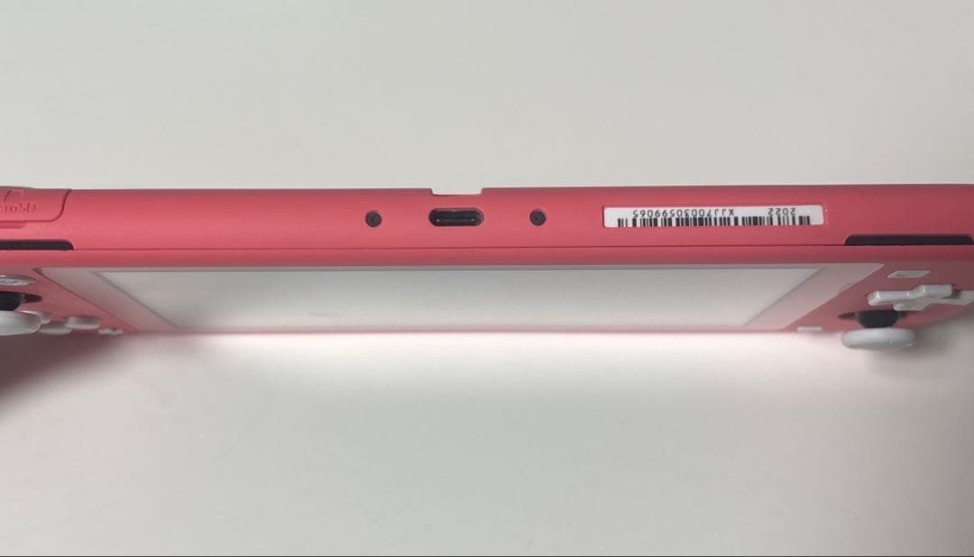 し*ん様 Nintendo Switch liteコーラル 箱無し 本体のみ