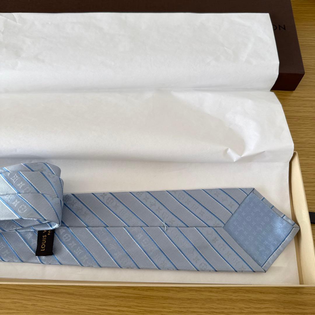 LOUIS VUITTON 水色 ストライプ ネクタイ