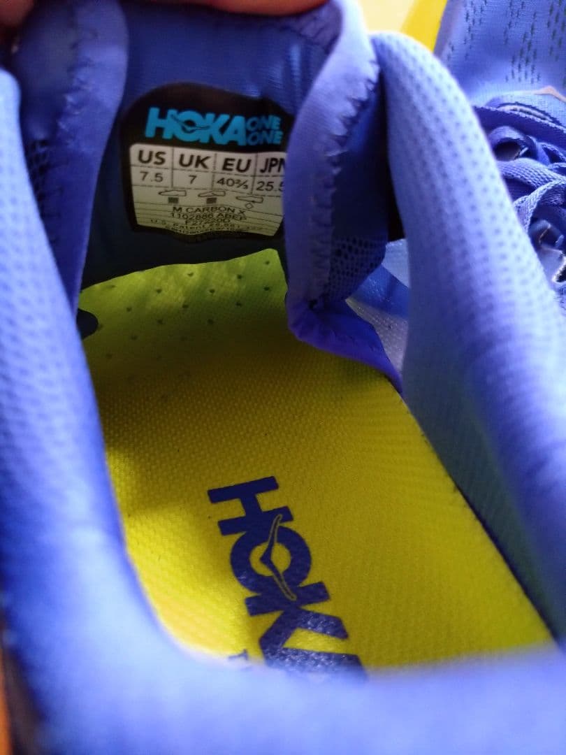 パ*ダ様 美品　ホカオネオネ　カーボンX　25.5