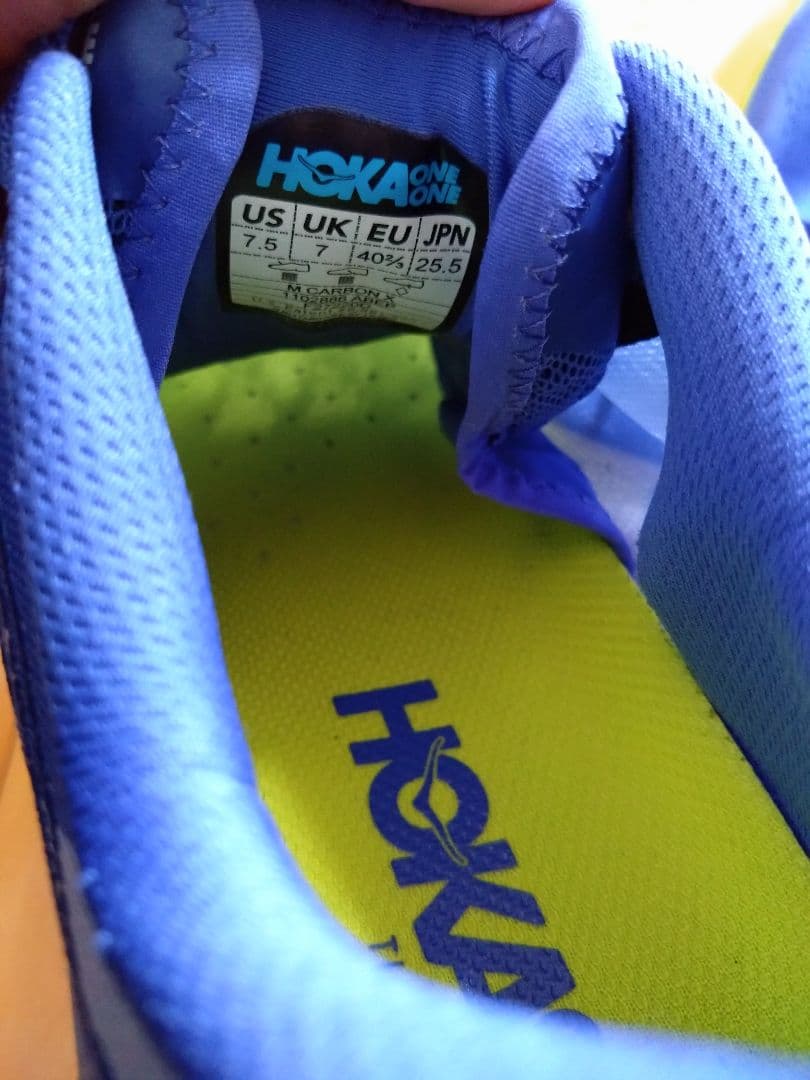 パ*ダ様 美品　ホカオネオネ　カーボンX　25.5