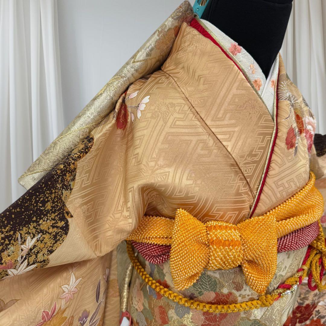 逸品 振袖8点フルセット 谷崎潤一郎の世界・落款あり　古典　金駒刺繍 成人式