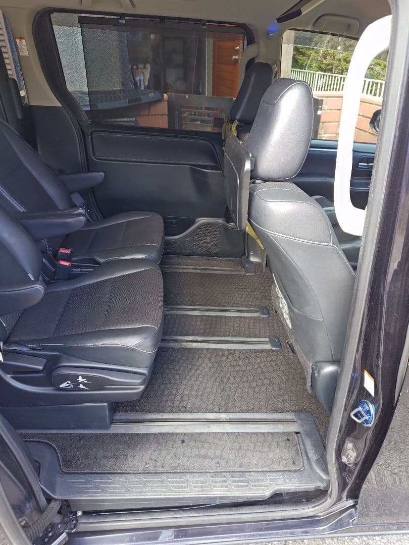 マットつき　80系　ヴォクシー、ノア、エスクァイア　収納　ベッドキット　車中泊