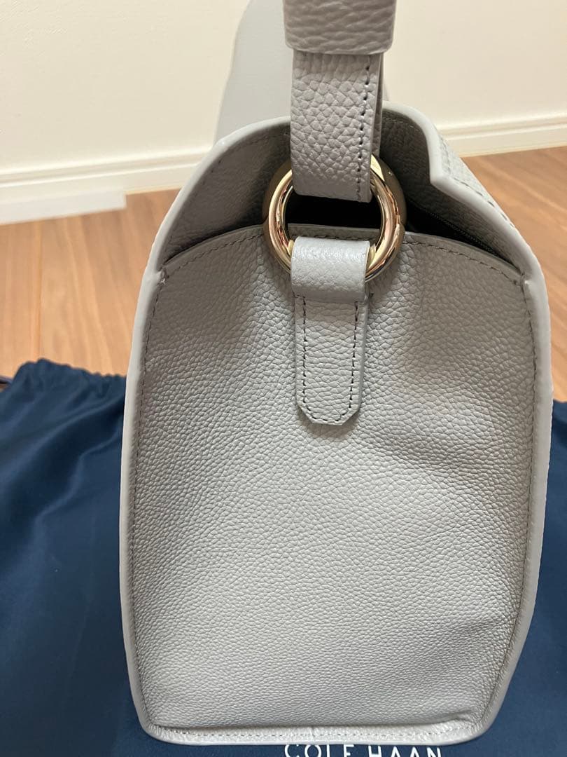 新品！COLE HAAN グレー ショルダーバッグ　　2WAY