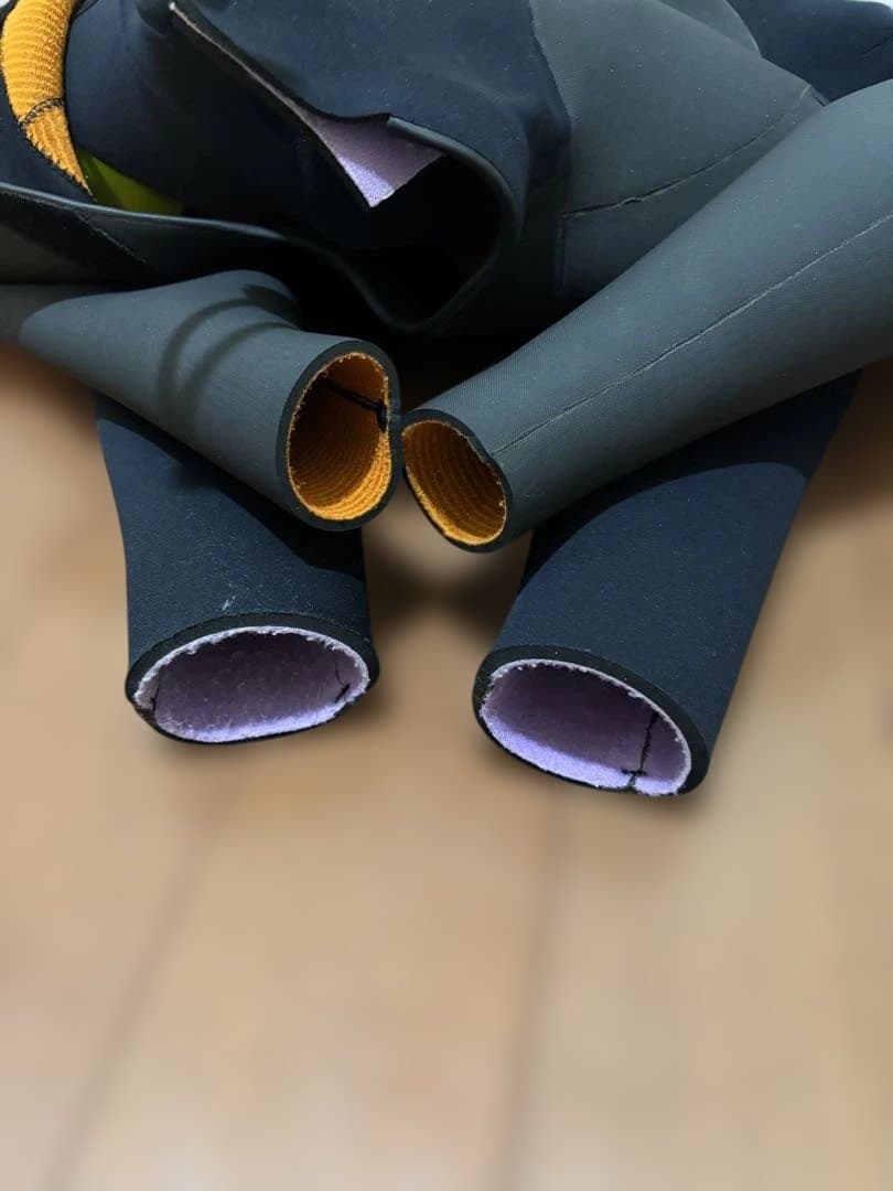 ほぼ未使用！　RINCON　セミドライ　バックジップ 　5/3mm　MLサイズ