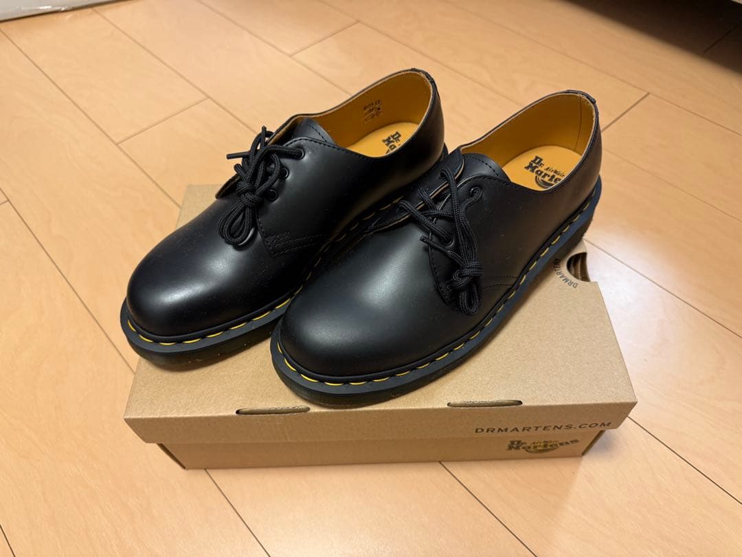 Dr.Martens 3ホール