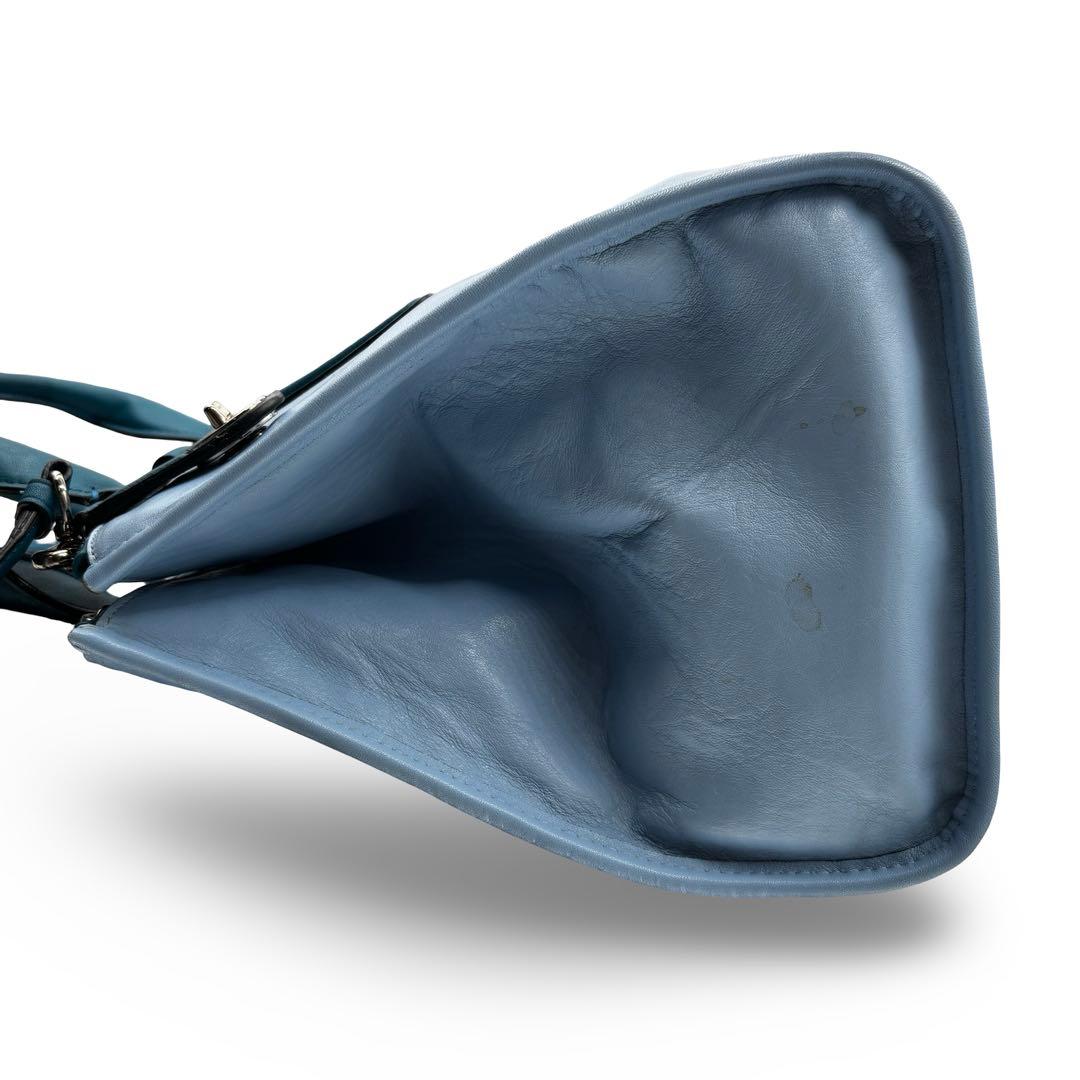 【良品】コーチ　2way ショルダーバッグ　トート　レザー　チャーム　ブルー馬車