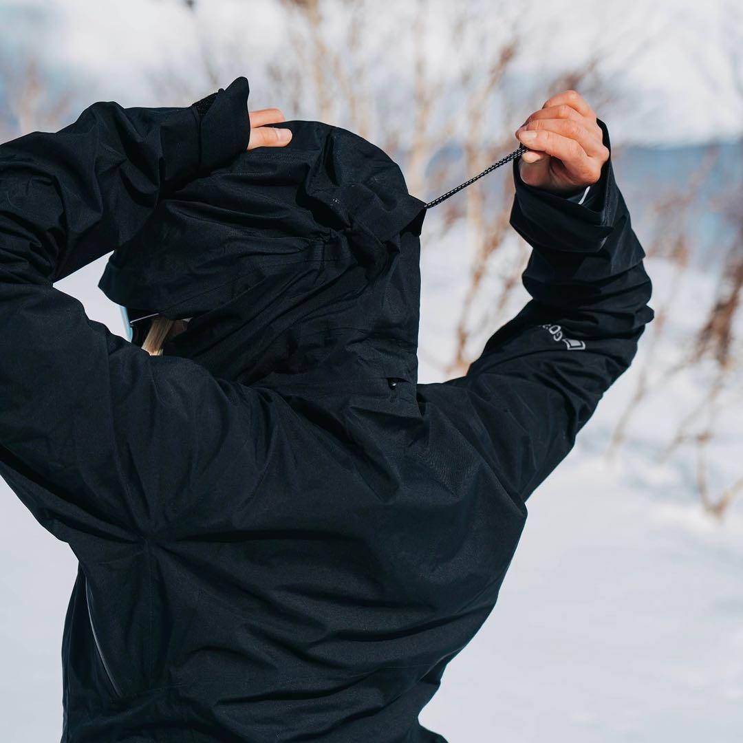 Burton [ak] GORE-TEX アップシフトジャケット M レディース