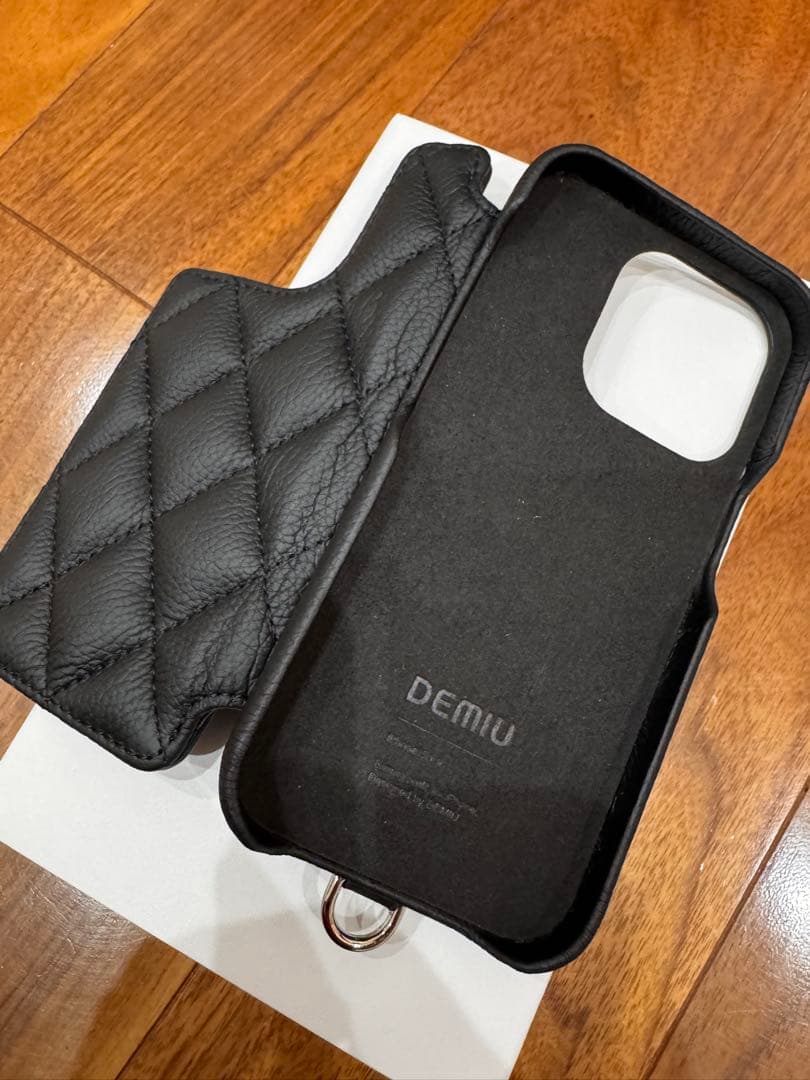 iPhoneアクセサリー DEMIU GRACE iPhone15pro