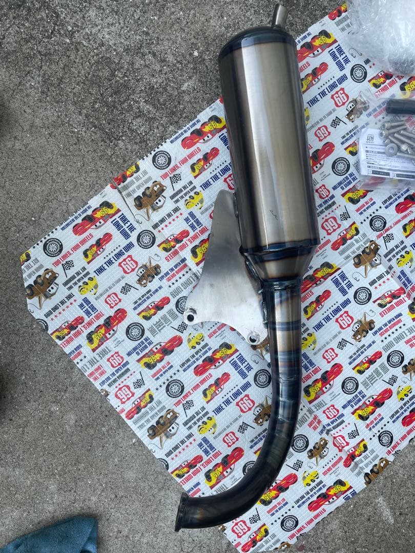 V8 台湾マフラー　グランドアクシス　bws jog