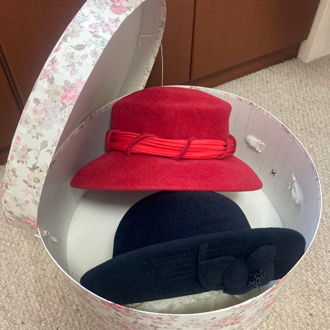 Bella様用　赤黒ハットセット