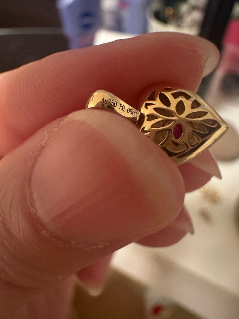 K18YG ペンダントのみ　ルビー0.05ct