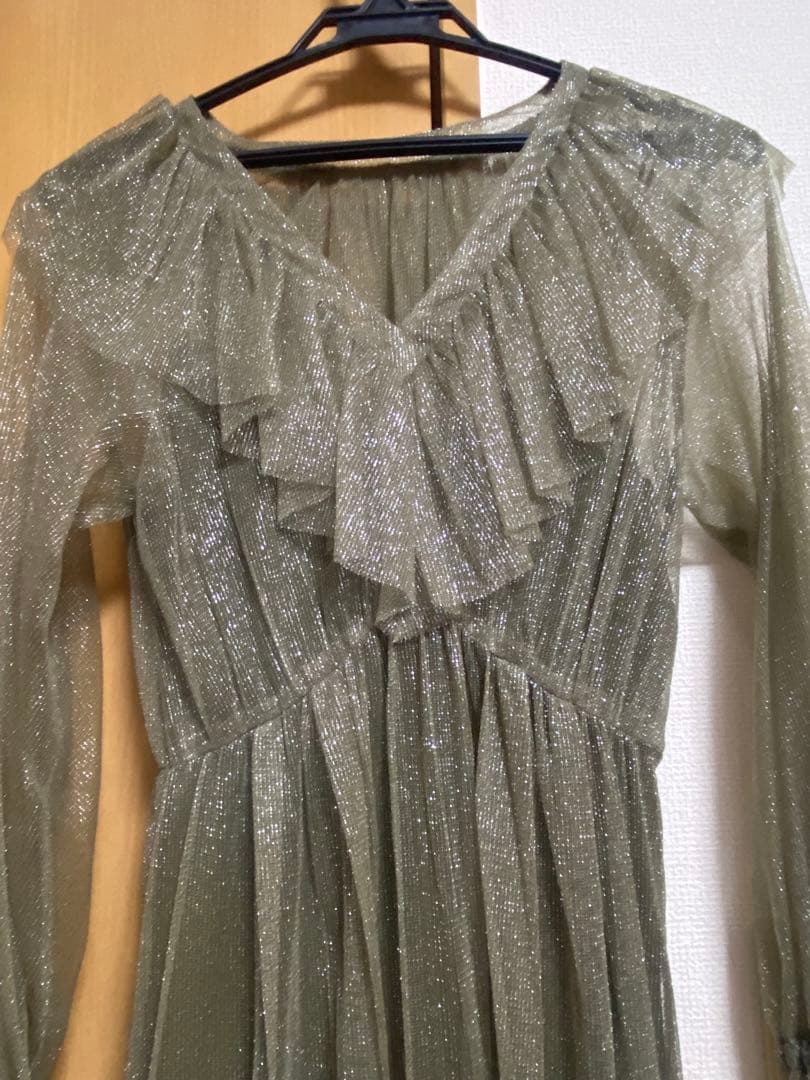 AMERI GLITTER FRILL COLLAR DRESS カーキ