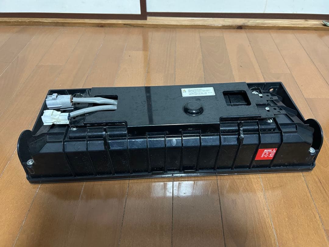 小糸　KOITO LED3連テールランプ(左側)