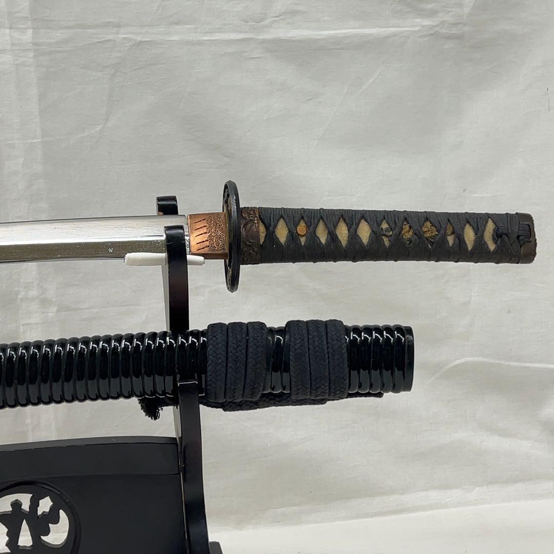 【模造刀】二本差し 太刀 脇差 藤巻 鞘 風景 鍔