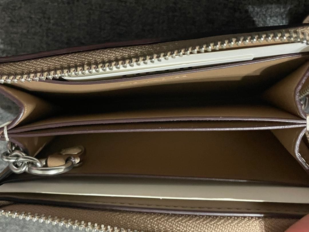 COACH キーケース CW427 SVPWH ベージュ