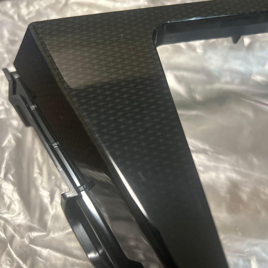 RE　トヨタ プリウスα ZVW40後期純正カーボン調オーディオパネル