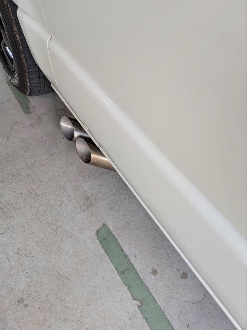 ハイエース　ディーゼル　サイドマフラー