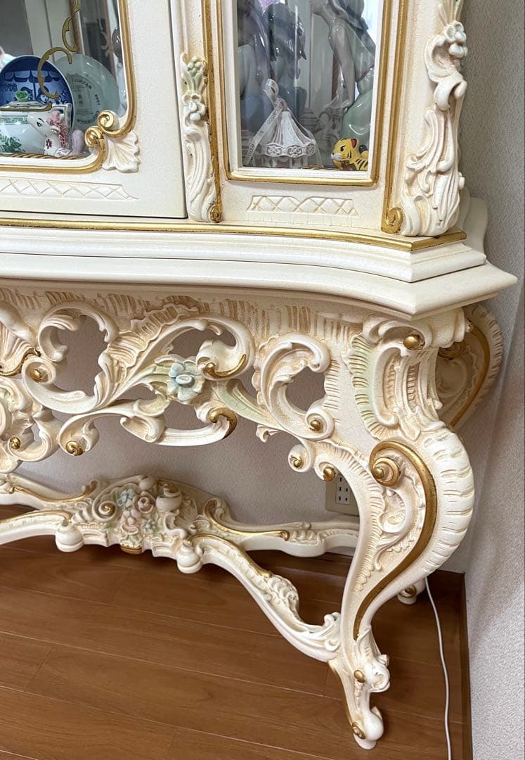 シリック　キャビネット　イタリア製家具　ロココ調　ヨーロピアン　白家具　希少