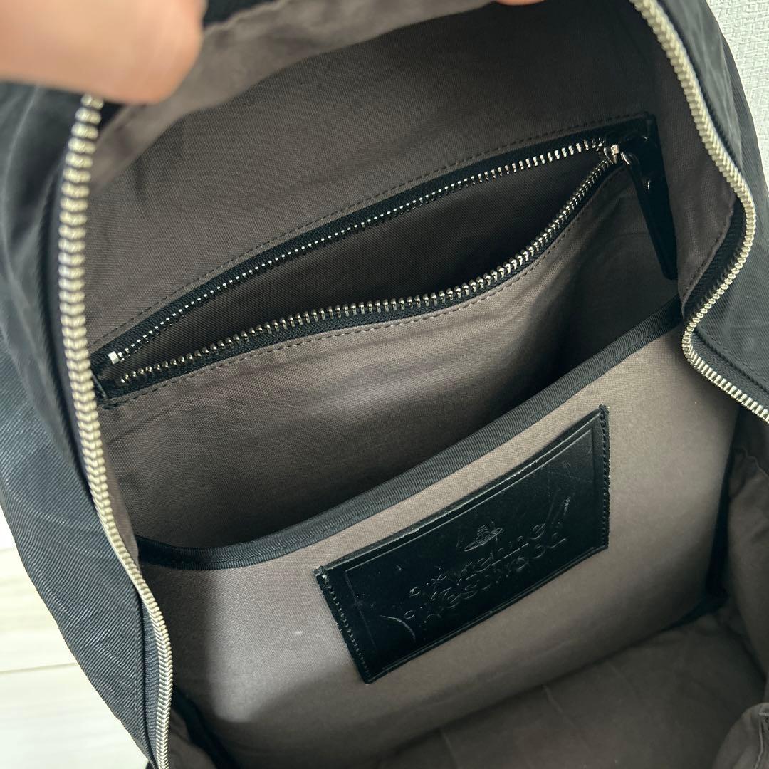 ヴィヴィアンウエストウッド♡ラインORBエンボス リュック オーブ 黒