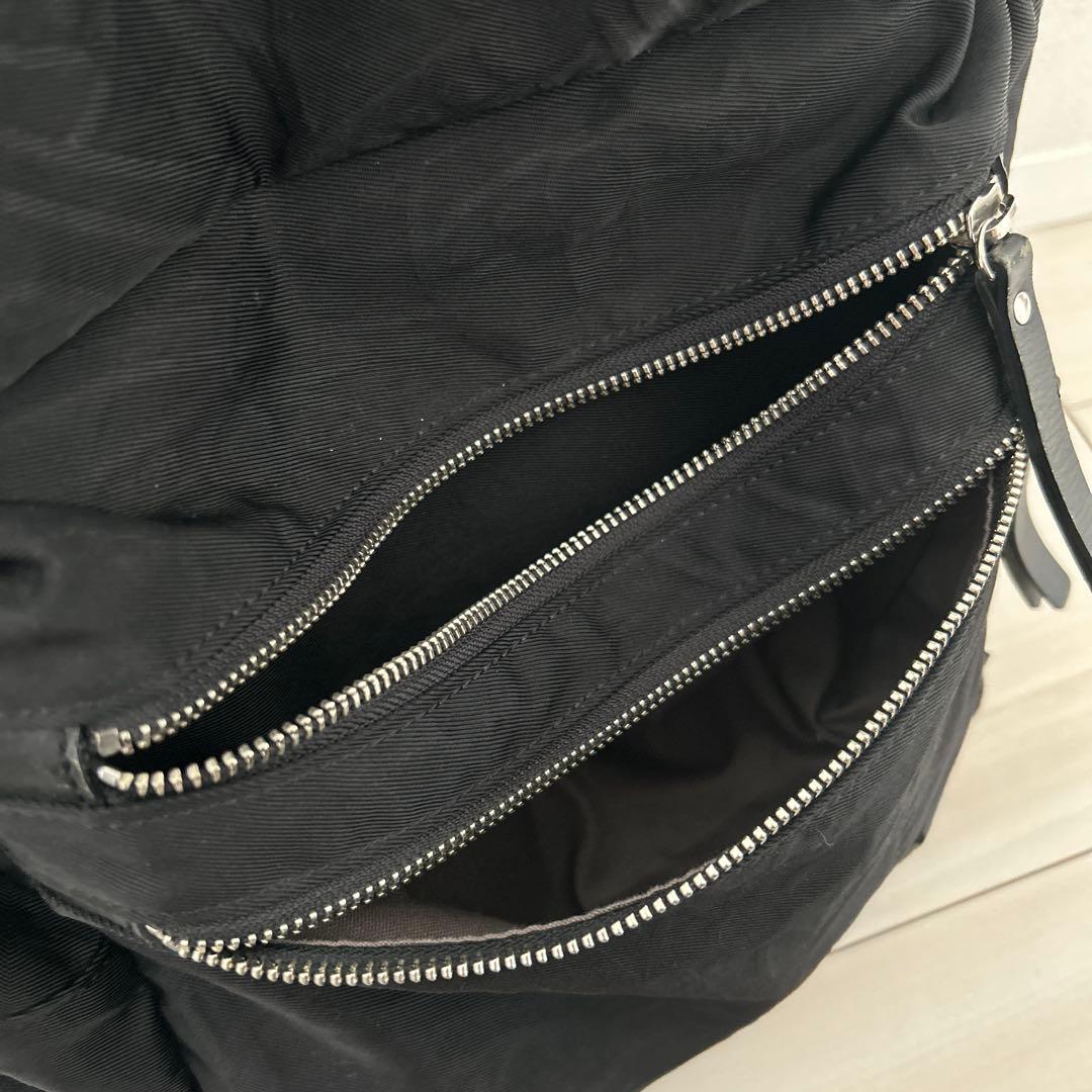 ヴィヴィアンウエストウッド♡ラインORBエンボス リュック オーブ 黒