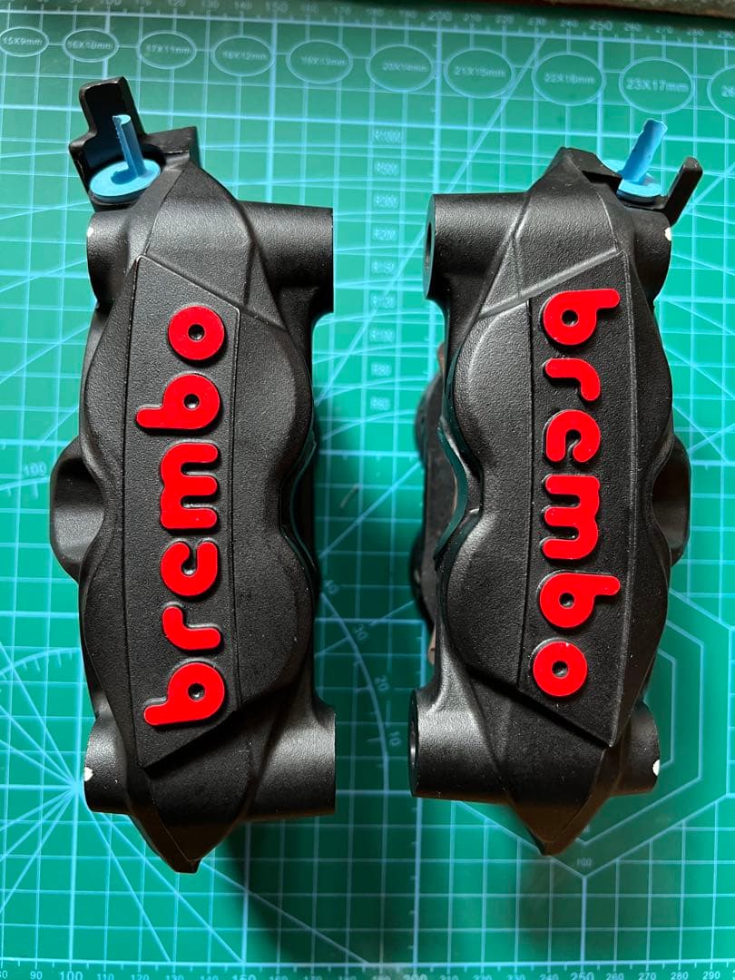 スズキ隼2型純正ブレンボキャリパー(スズンボ)