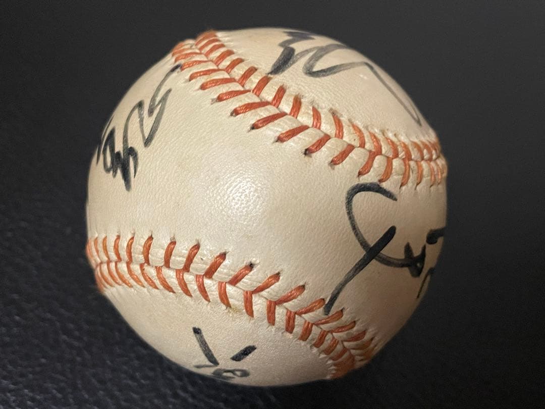昭和40年代 ◆ 広島東洋カープ選手寄サインボール ◆ 根本・山本・山内・安仁屋