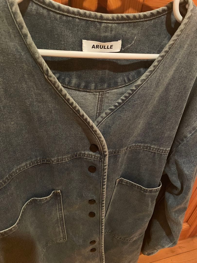 【美品】ARULLE Vカラーデニムジャケット