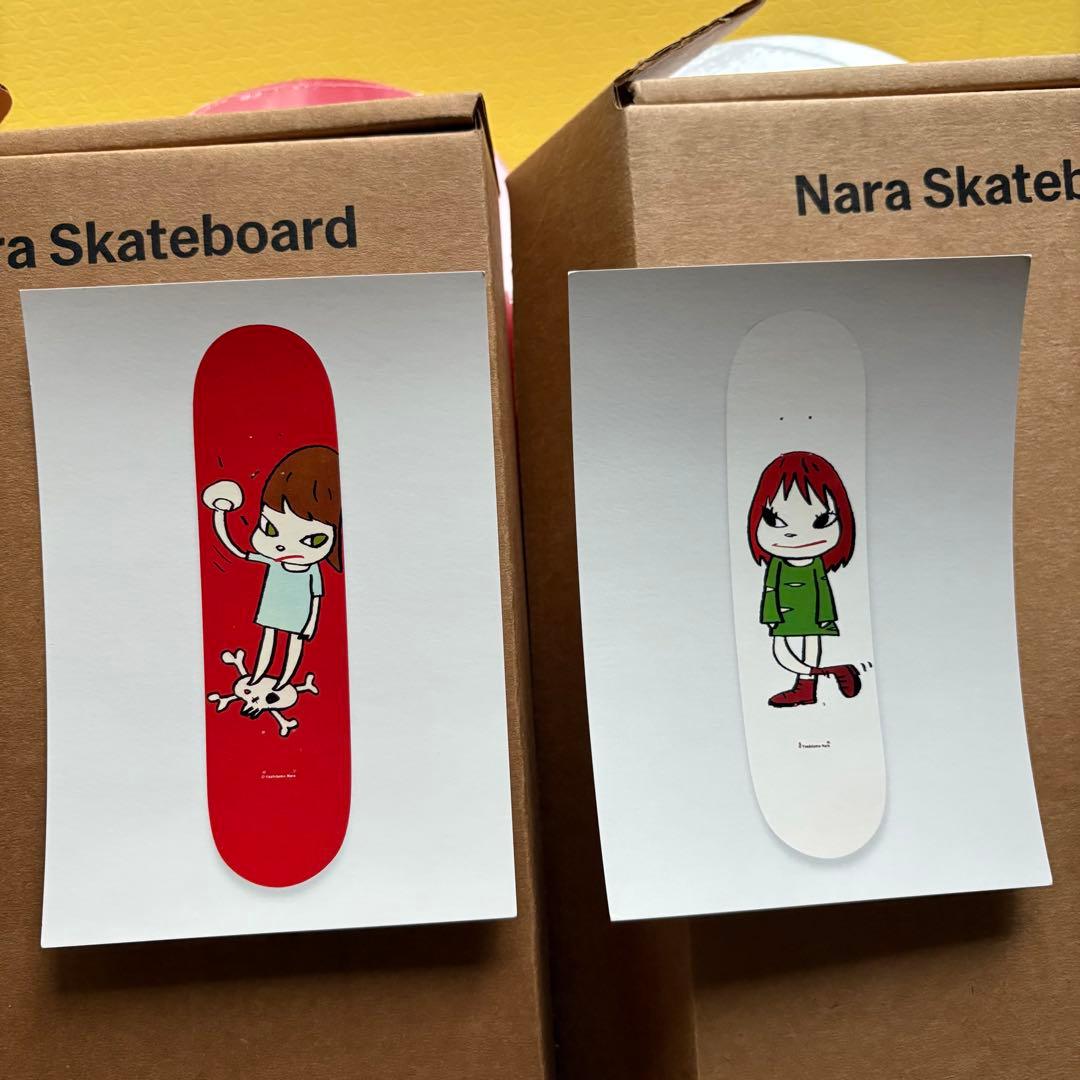 奈良美智　MoMA スケートボード　赤白2枚セット　付属カード・金具・元箱あり