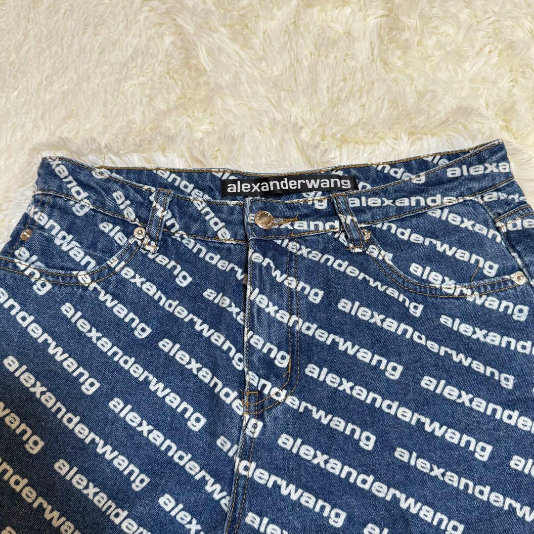 alexander wangズボン　ショートパンツ　ボトムス　デニム　ローマ字