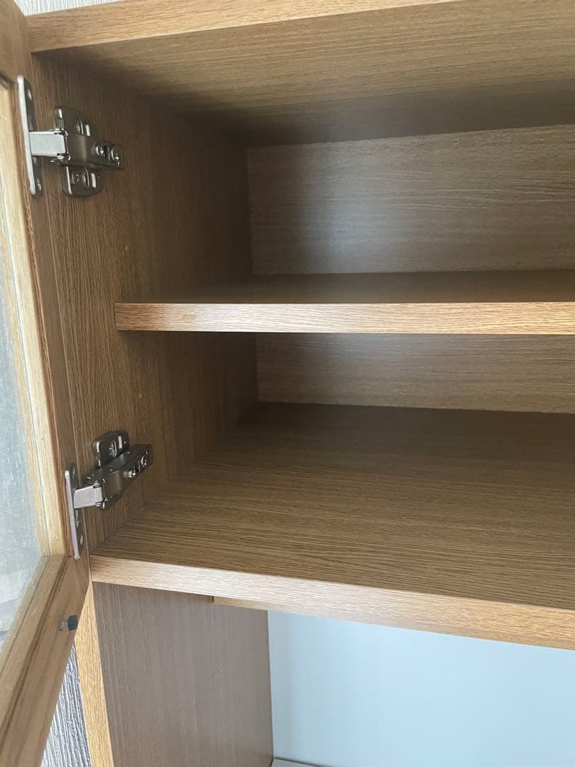 アデペシュ　キッチンボード　食器棚　カデル