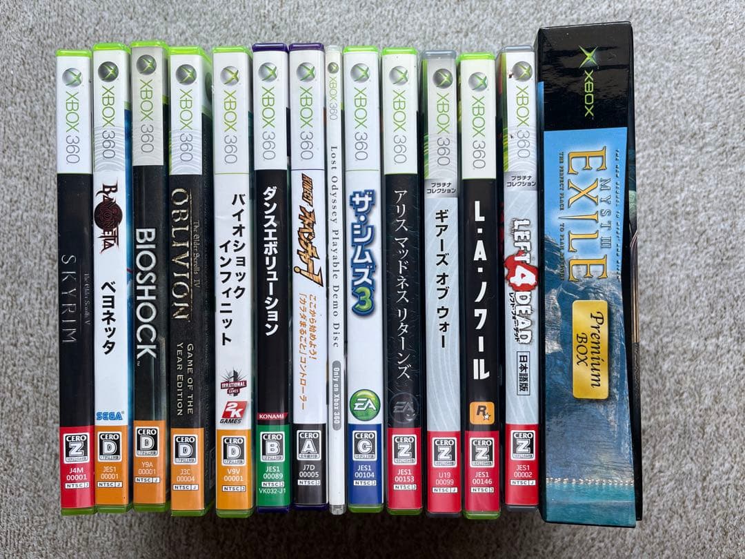 値下げ　ゲーム機　xbox360本体・未使用kinect・ソフト14本　超お得