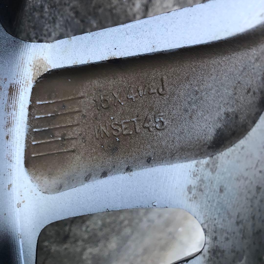 スズキ　純正15インチアルミホイール　4本　中古品