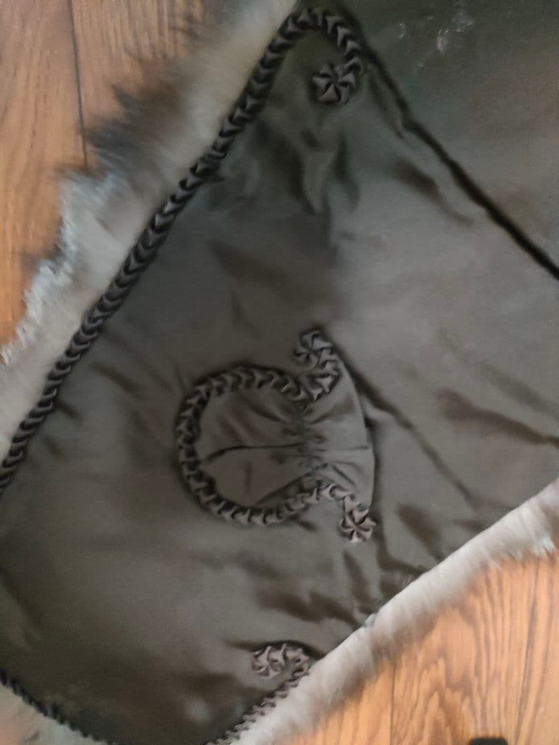 未使用保管品　アンフィニ　シルバーフォックス　襟巻き　マフラー　定価86万円