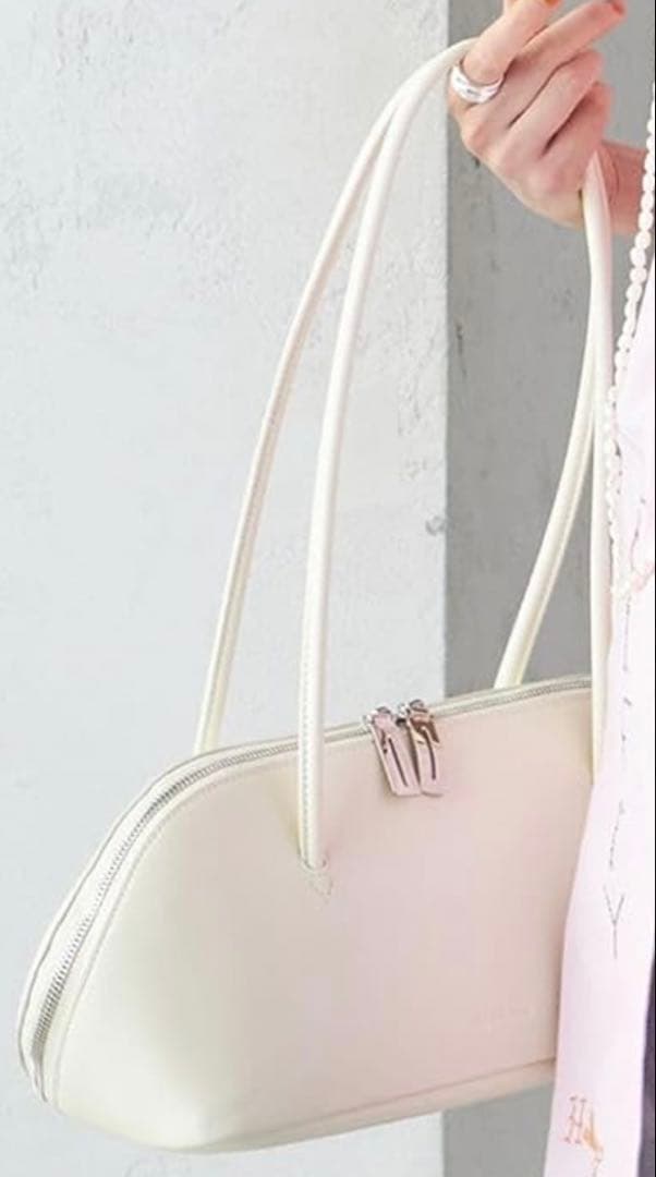 ADD CULUMN バッグ　ホワイト ❤️新品未使用❤️