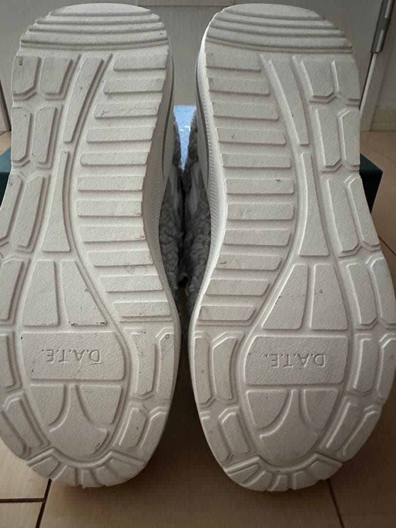 未着用　D.A.T.E. グレー ボアスニーカー