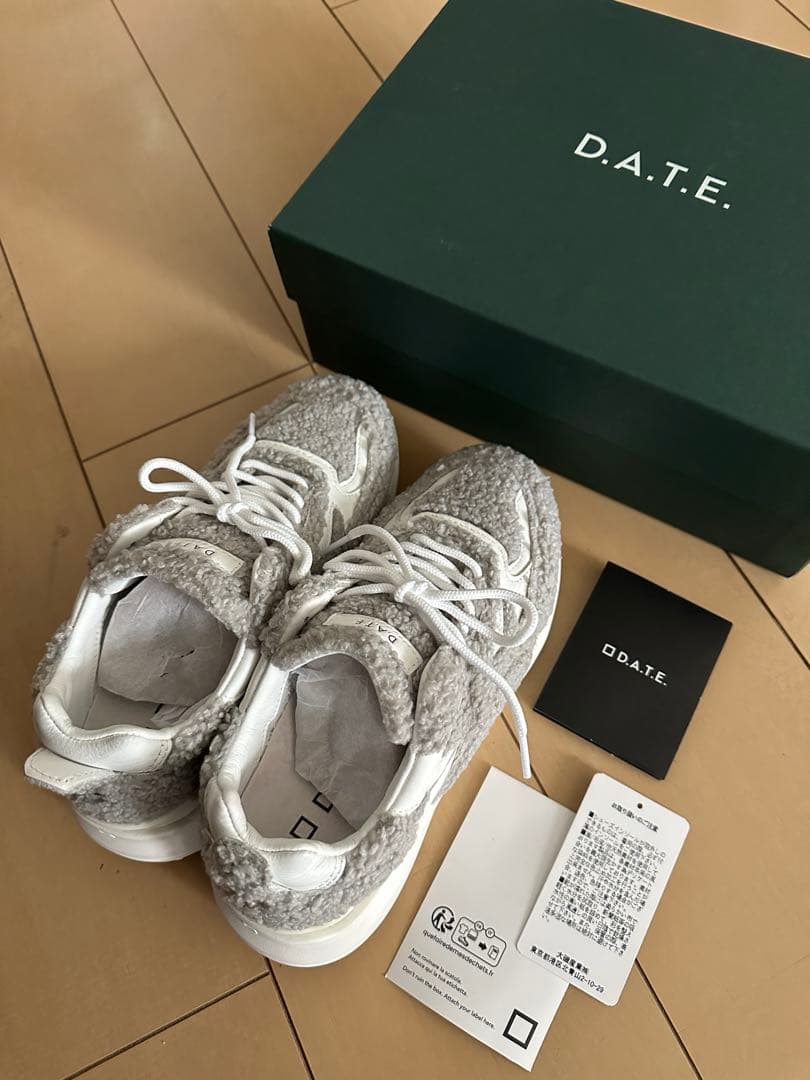 未着用　D.A.T.E. グレー ボアスニーカー