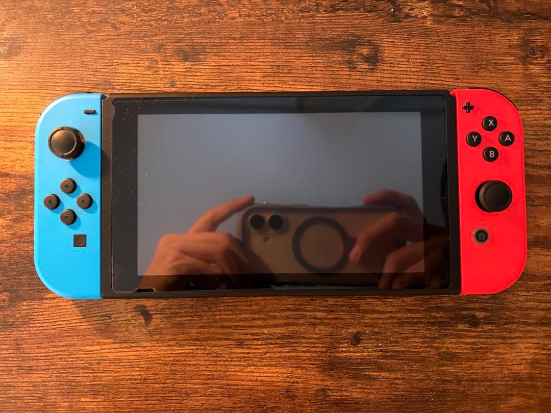 Nintendo Switch 本体 +その他備品等+カセット3つ　値下げ！