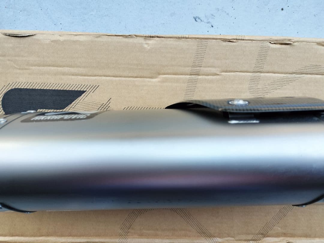 CB1000R アクラポビッチスリップマフラー