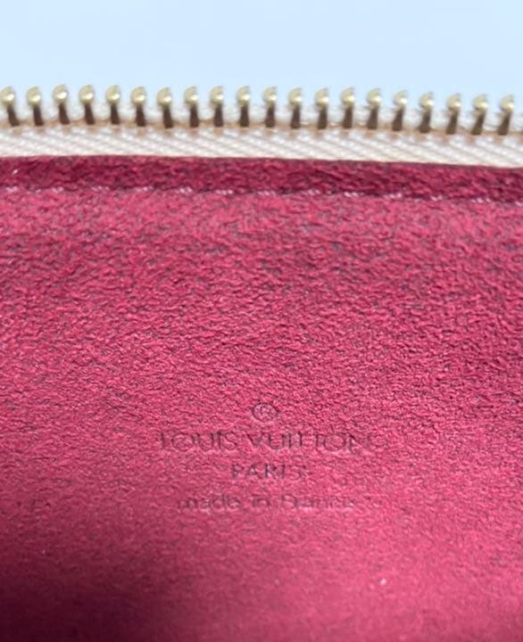 美品 ルイヴィトン　モノグラム　マルチカラー ポーチ ポシェット・アクセソワール