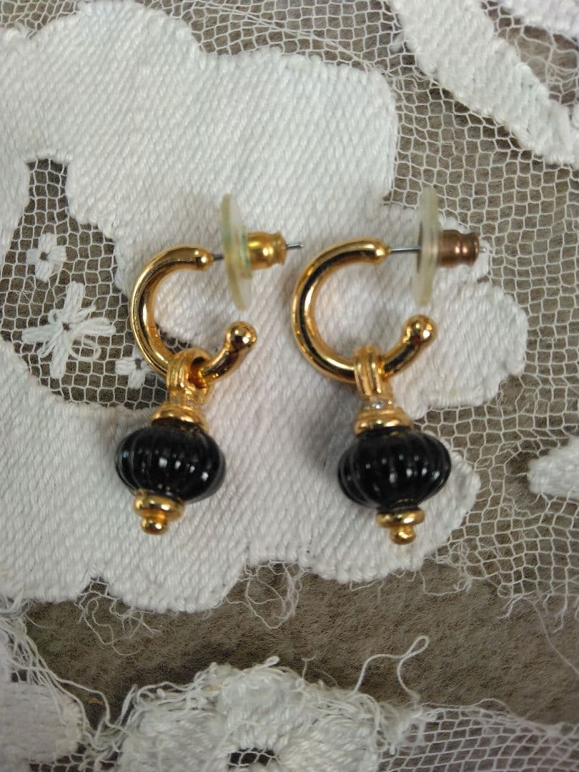 専用★C.Diorクリスチャンディオール★球体モチーフフープピアス黒ゴールド