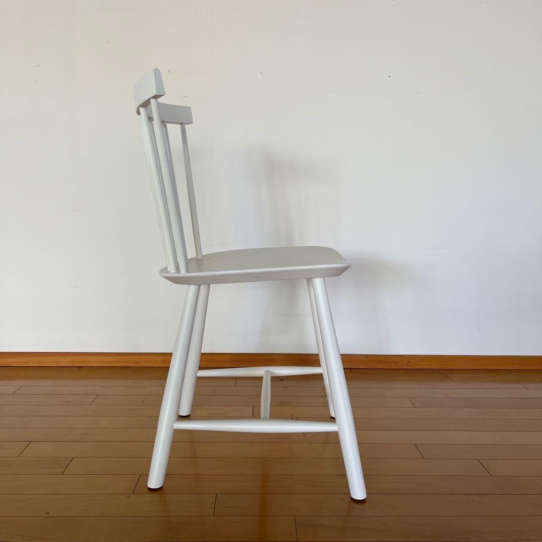 J46チェア（ホワイト）｜FDBモブラー