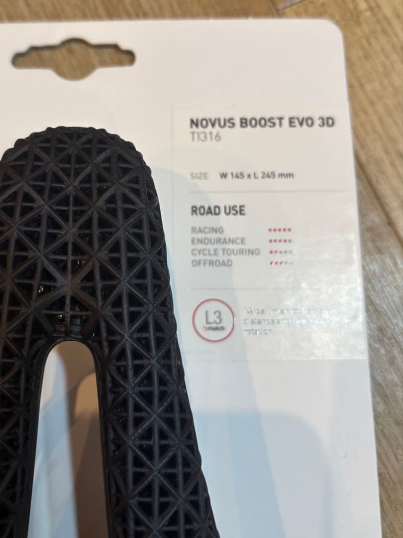 SELLE ITALIA　NOVUS BOOST EVO 3D Ti316