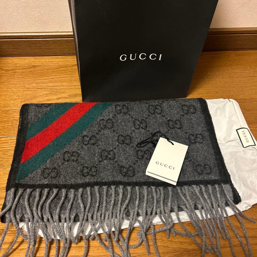 グッチ マフラー